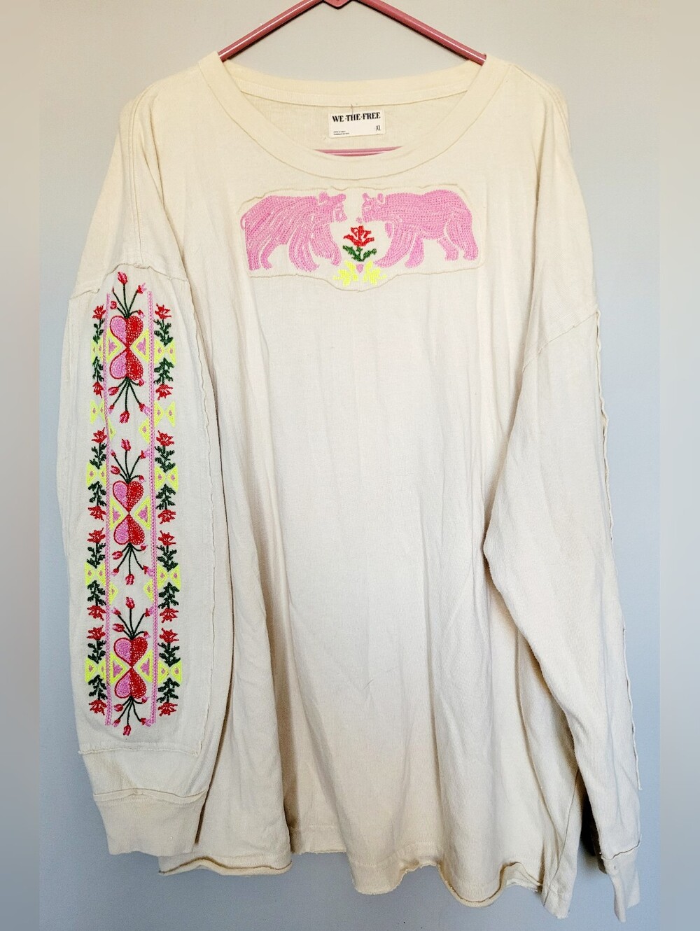 We The Free All My Heart Cream Sweatshirt Pink Bear&Floral Sleeve Embroidery XL - Picture 3 of 16
